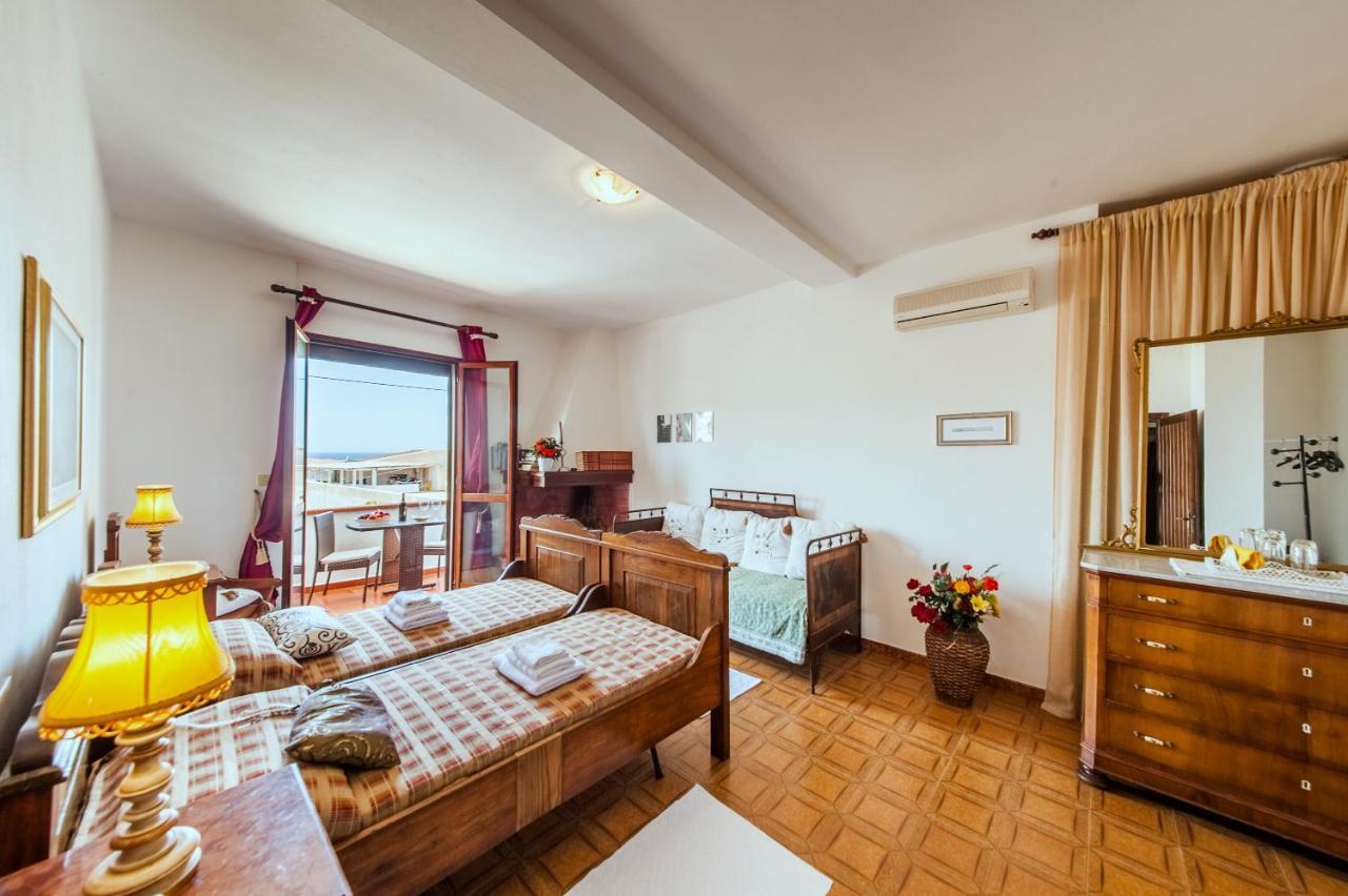 Bed and Breakfast La Casa Di Mannazzotta 1 Castelsardo Exterior foto